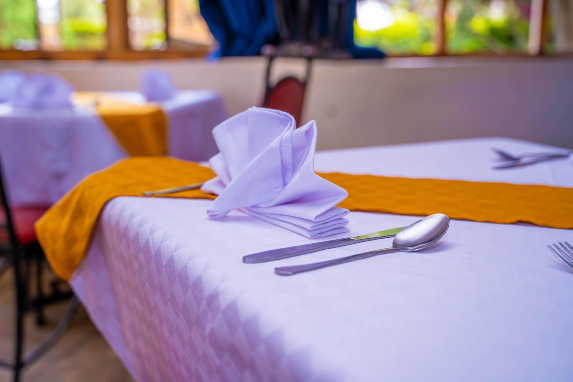 Kilimanjaro Loitokitok Resort Oloitokitok Bagian luar foto